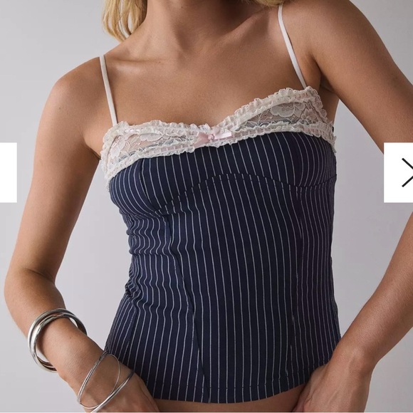 NWT Kimchi Blue Lexi Pinstripe Lace Trim + Bow Detail Cami Urban Outfitters - Picture 2 of 12
